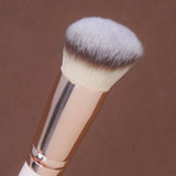 Make-up-Pinsel Apricot – Detailansicht von Pinselkopf und Verbindung